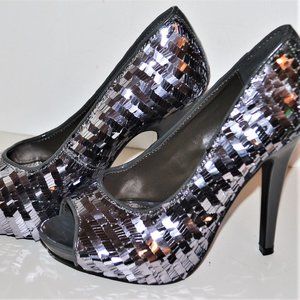 Dereon Silver Sequin Platform Stiletto Heels Sz 7